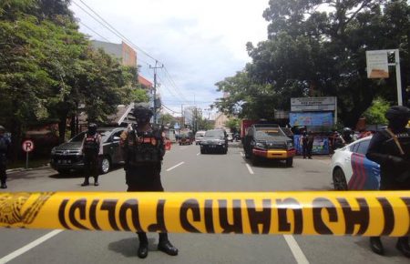 В Індонезії внаслідок вибуху біля церкви поранені щонайменше 14 людей