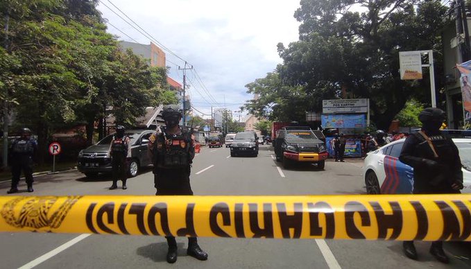 В Індонезії внаслідок вибуху біля церкви поранені щонайменше 14 людей