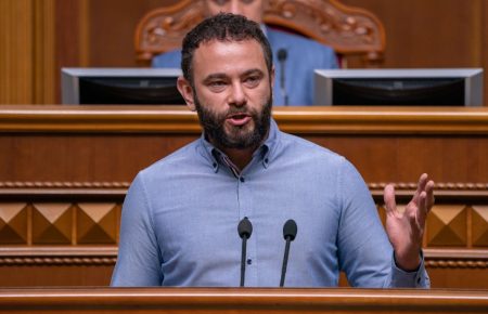 «Неповиновение партии»: Дубинского исключили из партии «Слуга народа»
