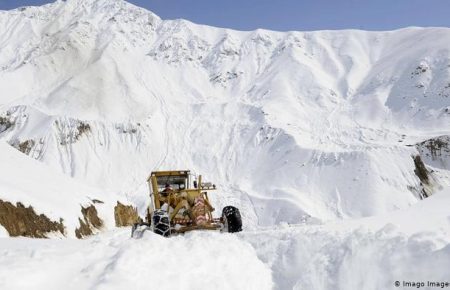 Через снігову лавину на півночі Афганістану загинули 14 людей