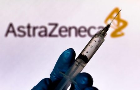 В Финляндии исследуют возможные побочные явления вакцины AstraZeneca