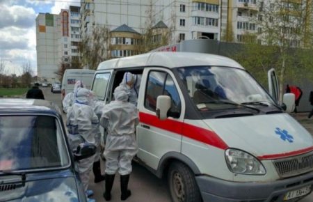 В Киеве за сутки госпитализировали 792 человека: с COVID-19, подозрением на болезнь и пневмониями — Кличко