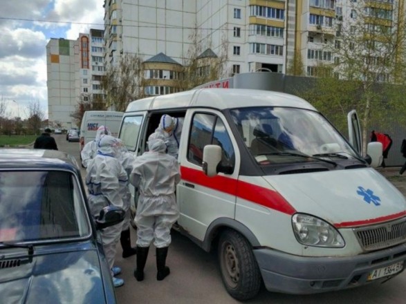 В Киеве за сутки госпитализировали 792 человека: с COVID-19, подозрением на болезнь и пневмониями — Кличко