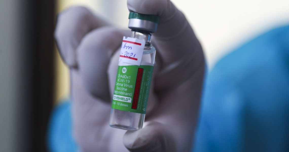Угорщина першою в ЄС схвалила екстрене використання нової китайської вакцини та CoviShield