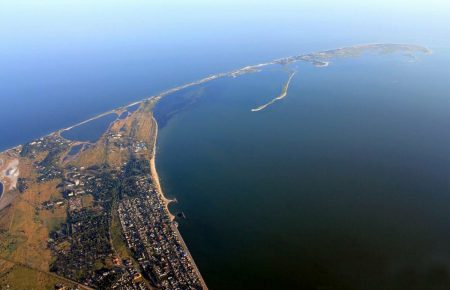 У РФ заявили, що в квітні в Азовському морі можуть почати бурити свердловини для водопостачання в окупований Крим