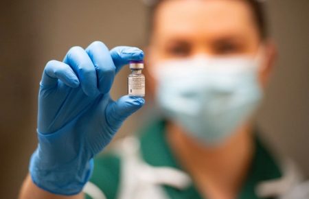 Наш МОЗ ніколи не пояснює, як рахує ефективність вакцини — Єсилевський