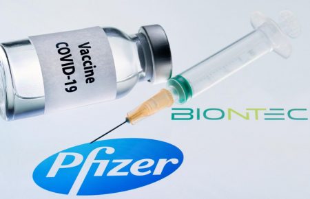 Договір, який не зобов’язує до купівлі-продажу вакцини Pfizer, це адаптація під українські реалії — Настенко