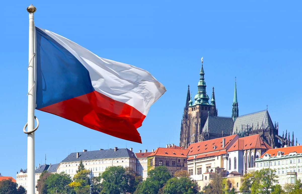 Чехія вирішила вислати ще близько 70 співробітників російського диппредставництва