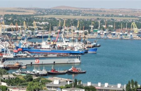 Суд арештував судно Медведчука, яке порушило порядок в'їзду/виїзду до окупованого Криму