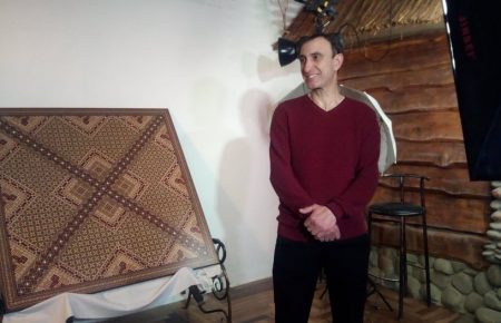 У Рівному кримський татарин створив унікальне панно та встановив рекорд України