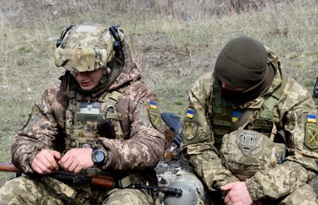 Доба на Донбасі: бойовики 8 разів порушили «режим тиші»