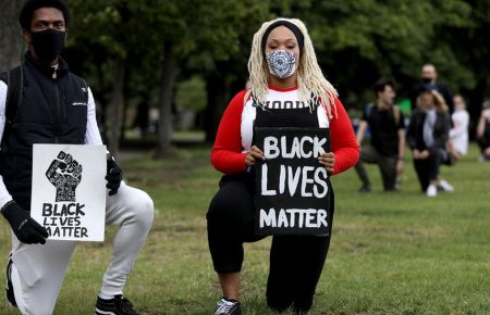 У США працівник поліції застрелив афроамериканця, у Міннесоті спалахнув протест