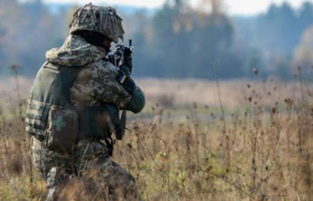 Бойовики на Донбасі 17 разів обстріляли позиції ЗСУ, один військовий загинув