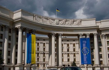 МЗС України висилає старшого дипломата посольства Росії — це відповідь на затримання українського консула