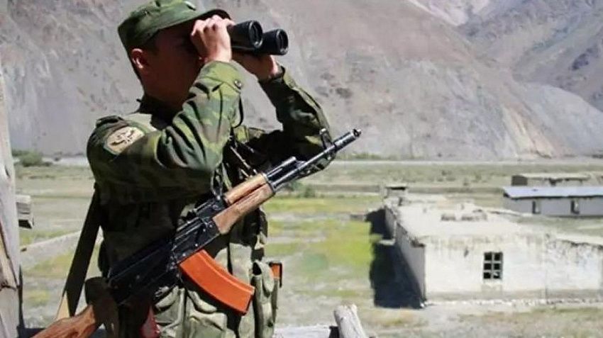 Киргизстан і Таджикистан домовилися припинити вогонь на кордоні та відвести війська