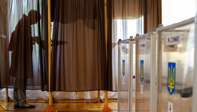 В Івано-Франківську члени однєї з дільничних виборчих комісій не отримали зарплатню
