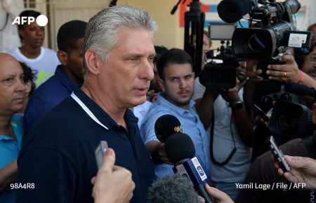 Новим головою Компартії Куби став президент Мігель Діас-Канель