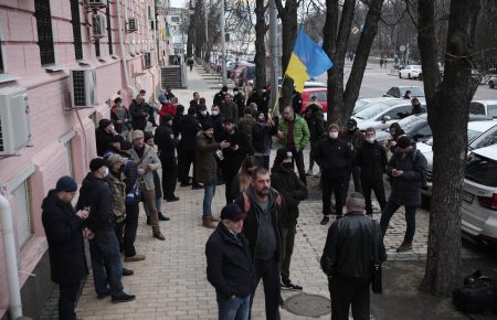 Акция под Офисом президента: суд в Киеве отправил еще двух участников под круглосуточный домашний арест