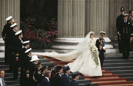 Як сукня принцеси Діани перетворила пострадянських наречених на «тістечка»