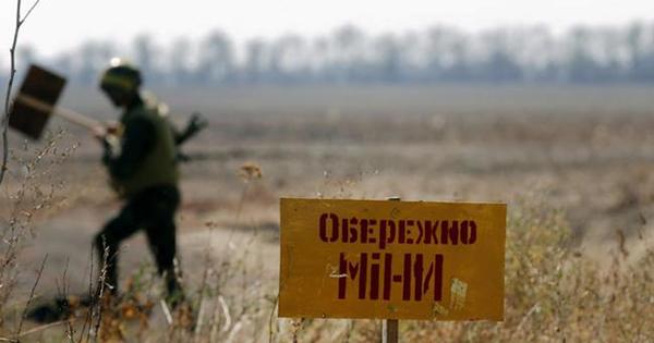 ЮНИСЕФ: С начала войны на Донбассе из-за взрывных устройств и мин погибли более 40 детей