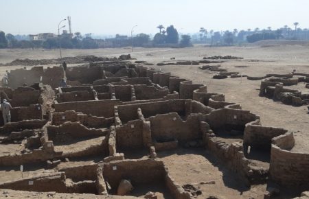 В Египте нашли затерянный в песках город — его  возраст более 3 тысяч лет (фото)