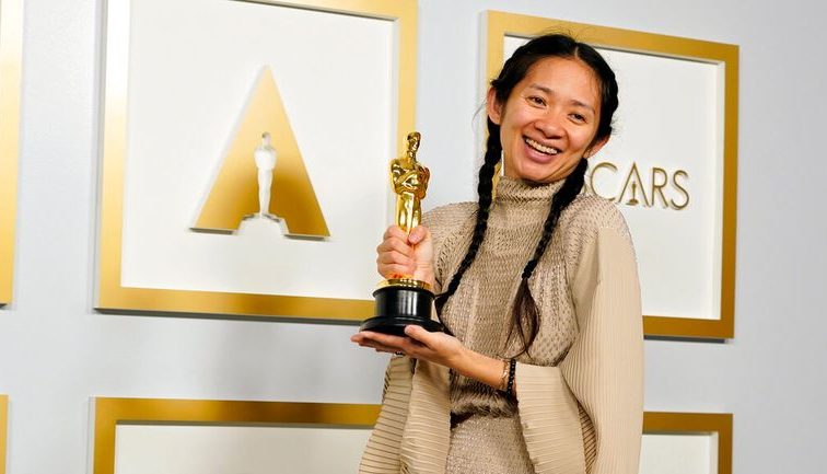 Влада Китаю заборонила ЗМІ писати про те, що режисерка Хлої Чжао отримала «Оскар»