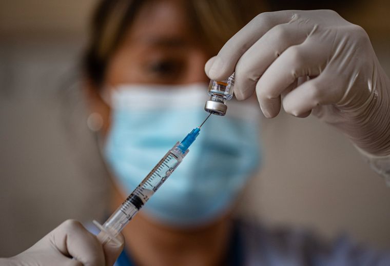 Понад 300 тисяч людей записалися на вакцинацію через «Дію» — керівник з розвитку електронних послуг Мінцифри