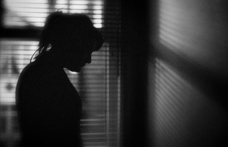 Поліція в Україні фіксує на 60% більше випадків домашнього насильства після початку пандемії, у світі ситуація не краща — Гур’єва