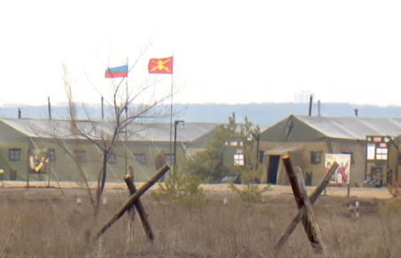 Tagesschau: Российская армия строит военный лагерь возле границы с Украиной (видео)