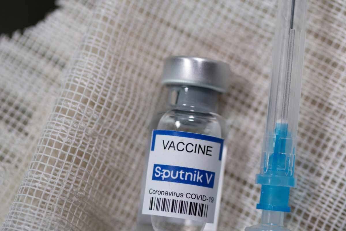 Бразилія відмовилася від російської вакцини «Sputnik V»