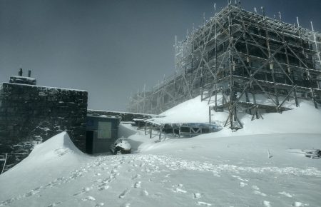 На горі Піп Іван Чорногірський випало до 20 см снігу