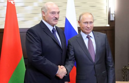 Білорусь отримає пів мільярда доларів допомоги від Росії