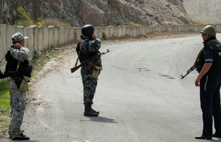 Киргизстан і Таджикистан відвели додаткові сили від кордону