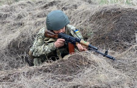 На Донбасі бойовики 8 разів відкривали вогонь за минулу добу — штаб ООС