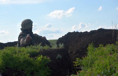 Возле Авдеевки вследствие обстрела ранен украинский военный