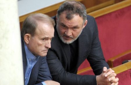 Медведчук перебуває в Україні і обов’язково з’явиться до слідчих — Кузьмін