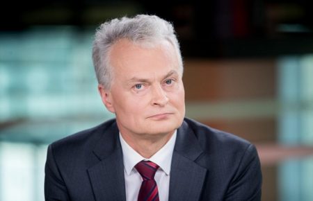 Президент Литви вимагає звільнити опозиціонера Протасевича, якого затримали у Мінську