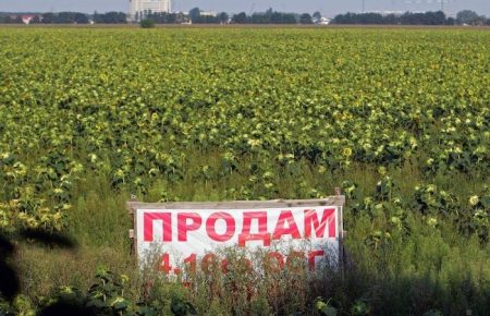 Держава не може побудувати дорогу, бо багато ділянок приватизували — Лещенко