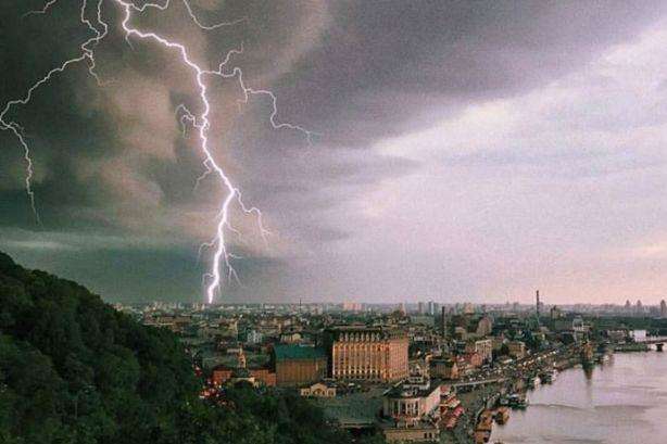 Сегодня днем в Киеве ожидается гроза — Укргидрометцентр
