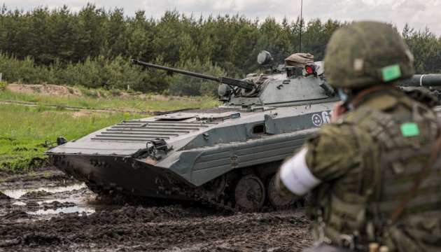 CNN: Росія майже завершила стягування військ до кордонів України