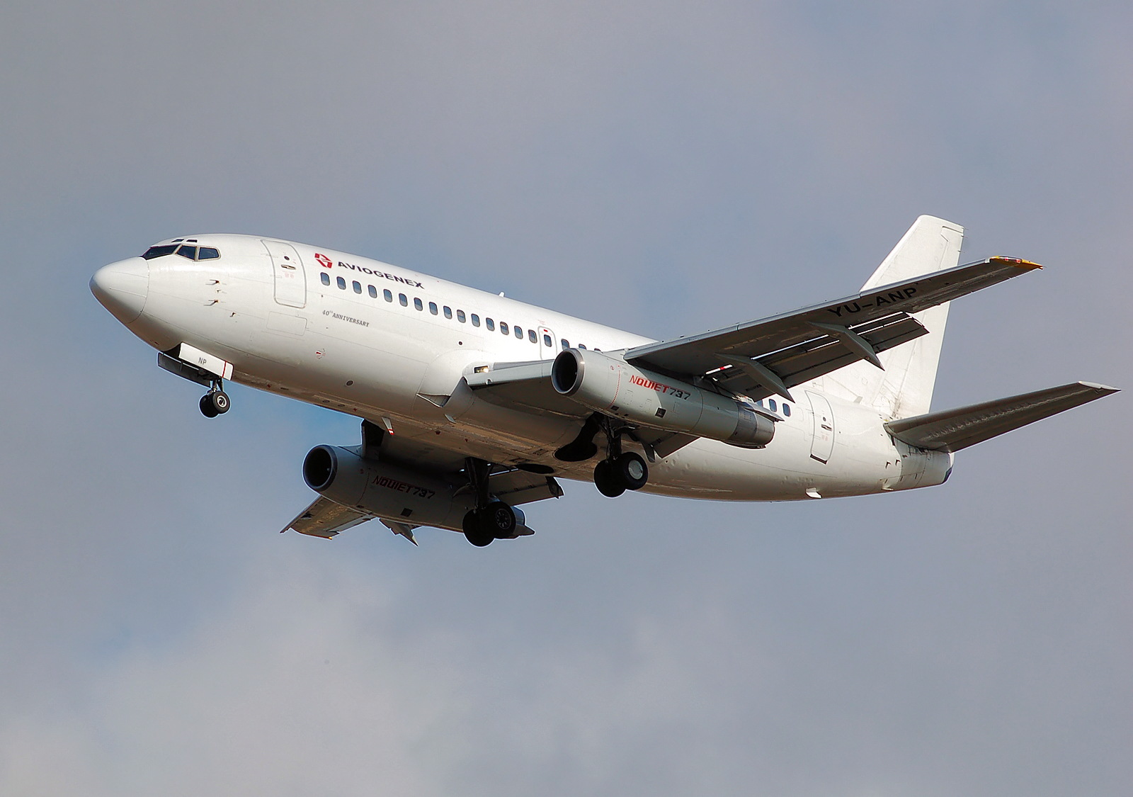 Від компанії Boeing вимагають перевірити старі літаки моделі 737