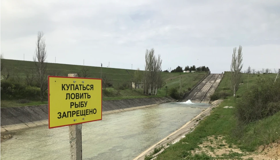 В окупованому Криму на річці Біюк-Карасу демонтували дамбу, яку звели військові РФ