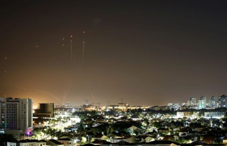 «ХАМАС» заявив, що у Секторі Гази випустили понад 130 ракет у напрямку Тель-Авіва