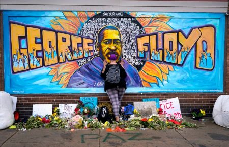 У США до роковин вбивства Джорджа Флойда відбуваються меморіальні заходи та марші