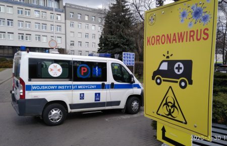 У Польщі вакцинують українців, які офіційно влаштовані — політолог, який живе в Люблині