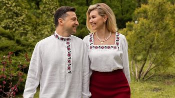 Вишиванка чи косоворотка: у що були одягнені Зеленські — пояснення експерта Вишиванка чи косоворотка: у що були одягнені Зеленські — пояснення експерта