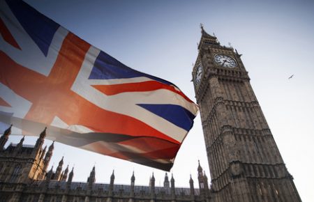 Британія відклала скасування «ковідних обмежень» на 4 тижні