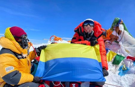 Украинцы поднялись на Эверест (фото)