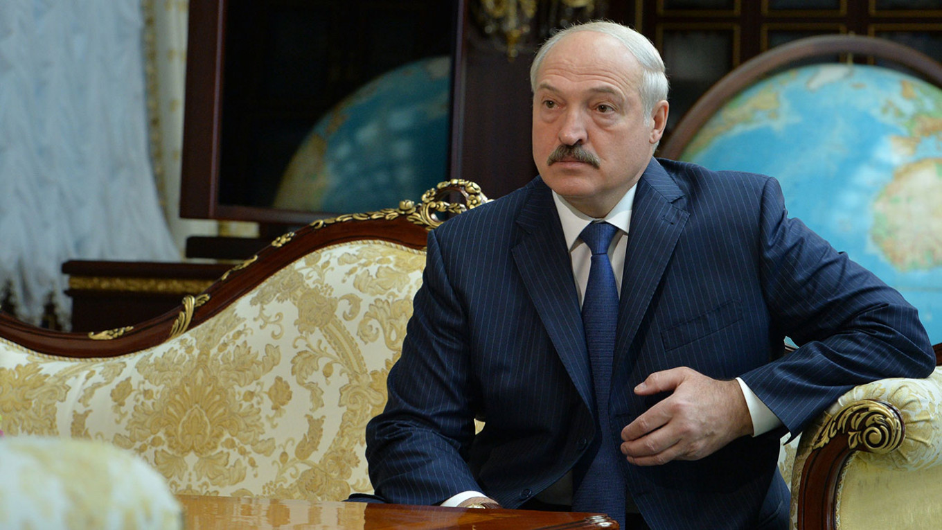Лукашенко может пересмотреть позицию относительно принадлежности Крыма — Максак