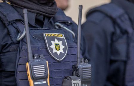 У Харкові на вулиці вибухнула граната, троє людей постраждали
